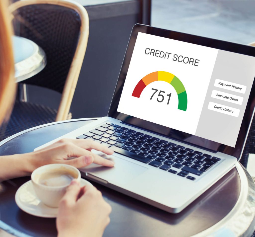 computer screen showing good credit score